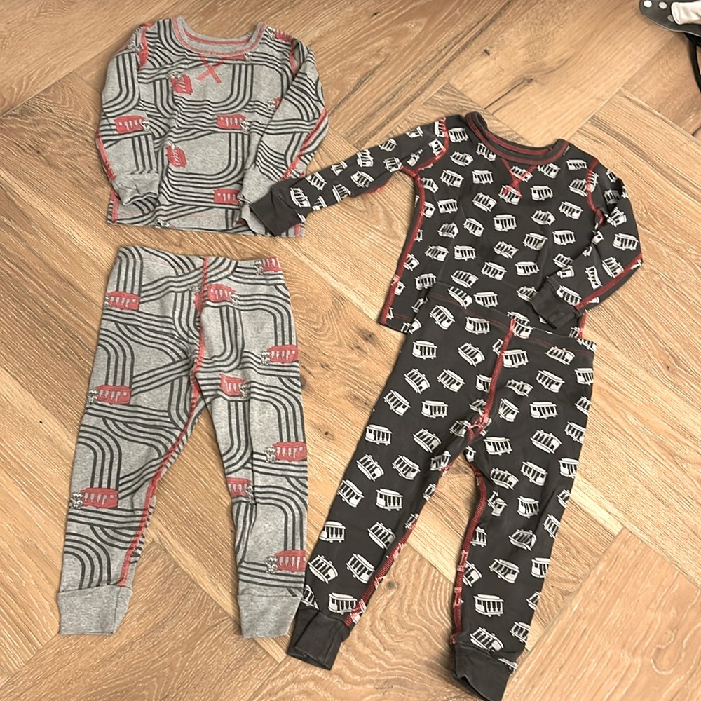 Pact pajamas set of 2. Daniel Tiger